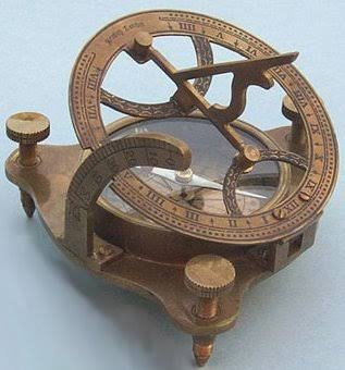 Antique Patina Brass Sundial/Magnetic Nautical Compass w/ Hardwood Case