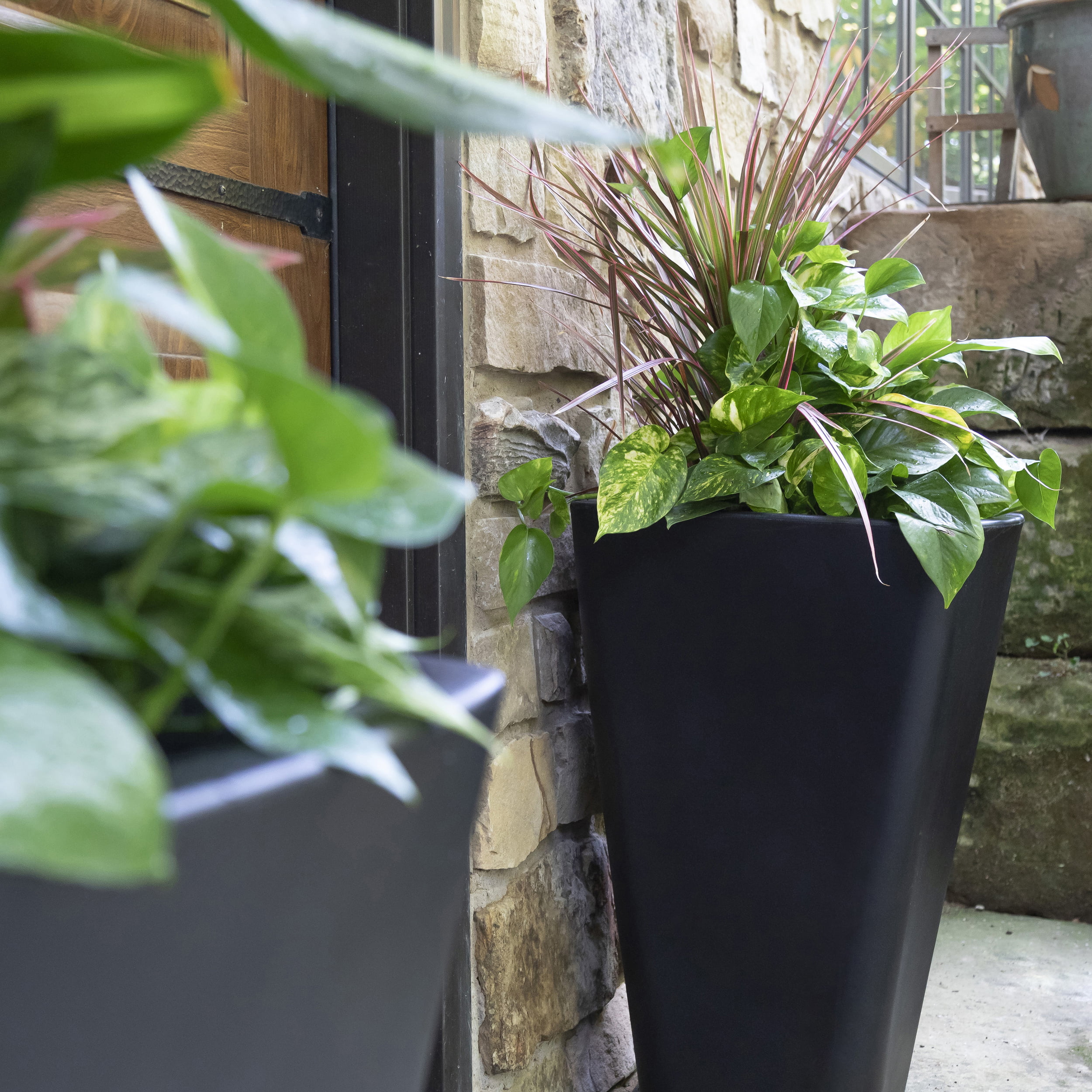 Step2 Bridgeview 26" Tall 2pk Black Square Indoor Outdoor Plastic Planter
