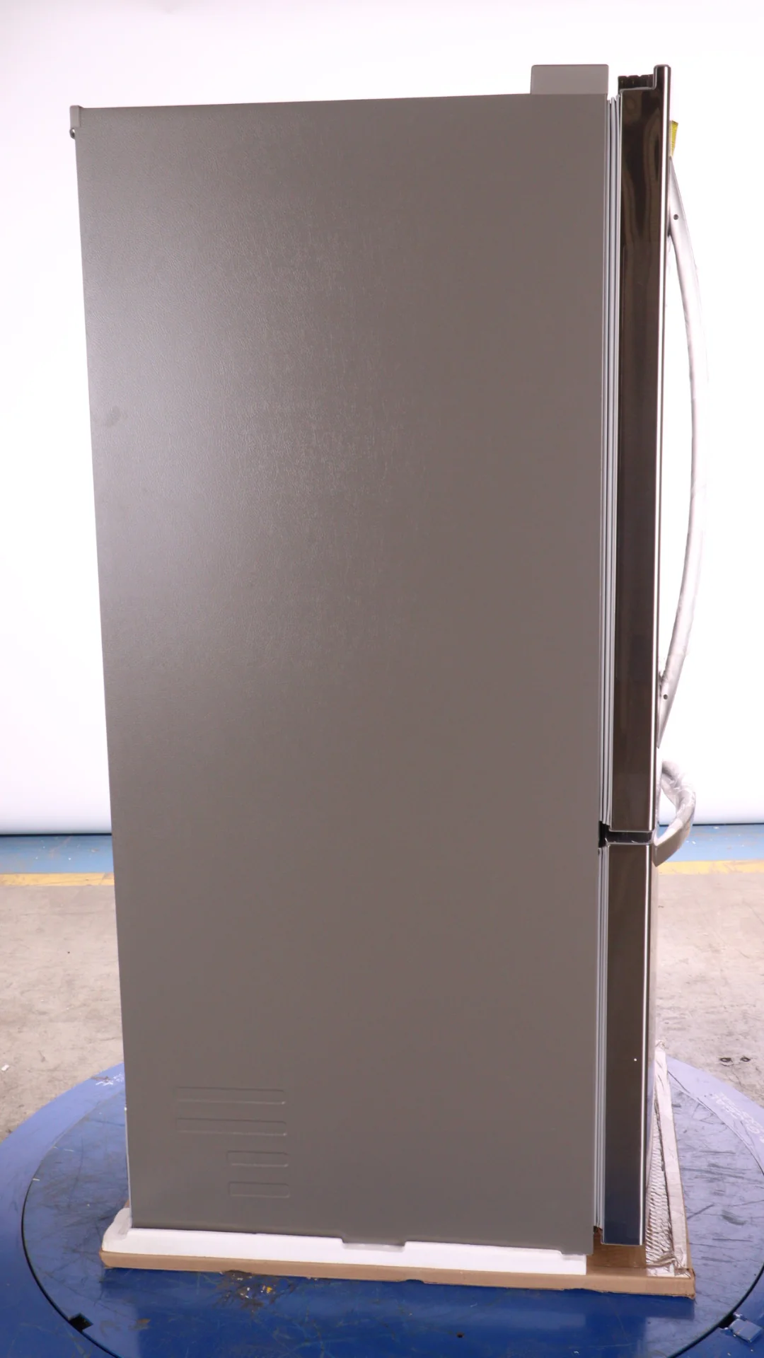 LG 33 IN. 26 CU. FT. SMUDGE-RESISTANT STAINLESS STEEL TWO-DOOR BOTTOM FREEZER DRAWER REFRIGERATOR WI