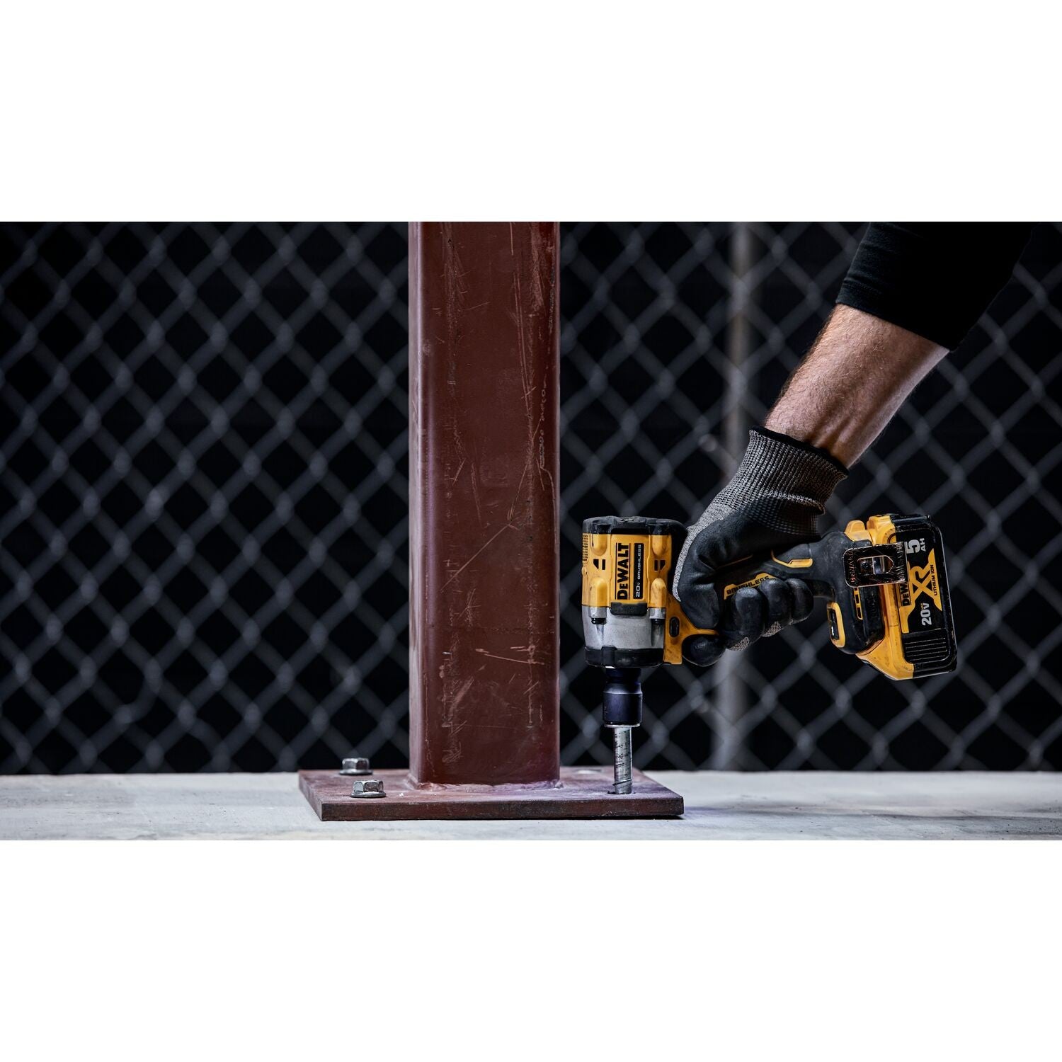 DeWalt DCF922B ATOMIC 20V MAX* 1/2′′ Cordless Impact Wrench w/ Detent Pin Anvil, Tool Only