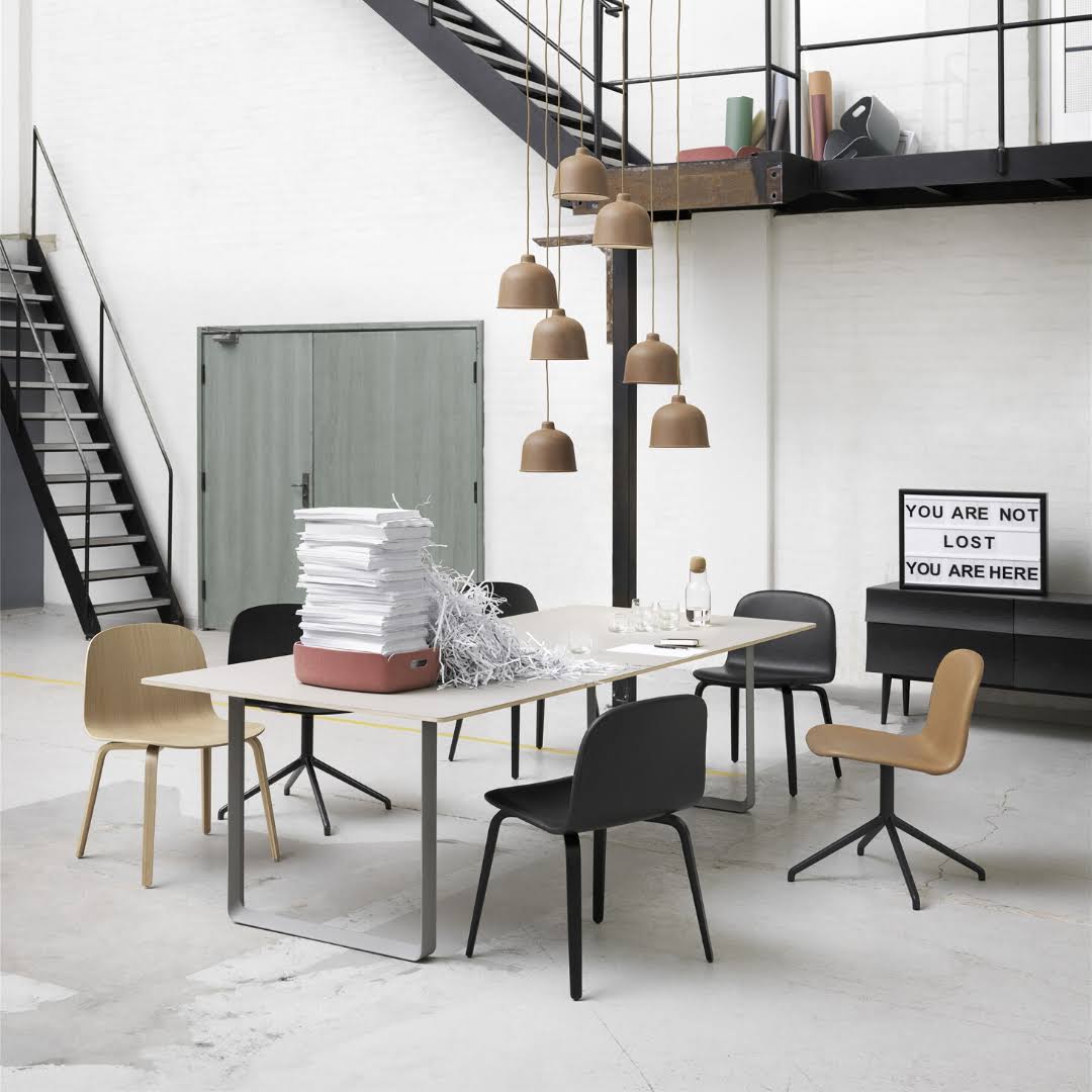 Muuto Visu Chair - Wood Base - Oak / White