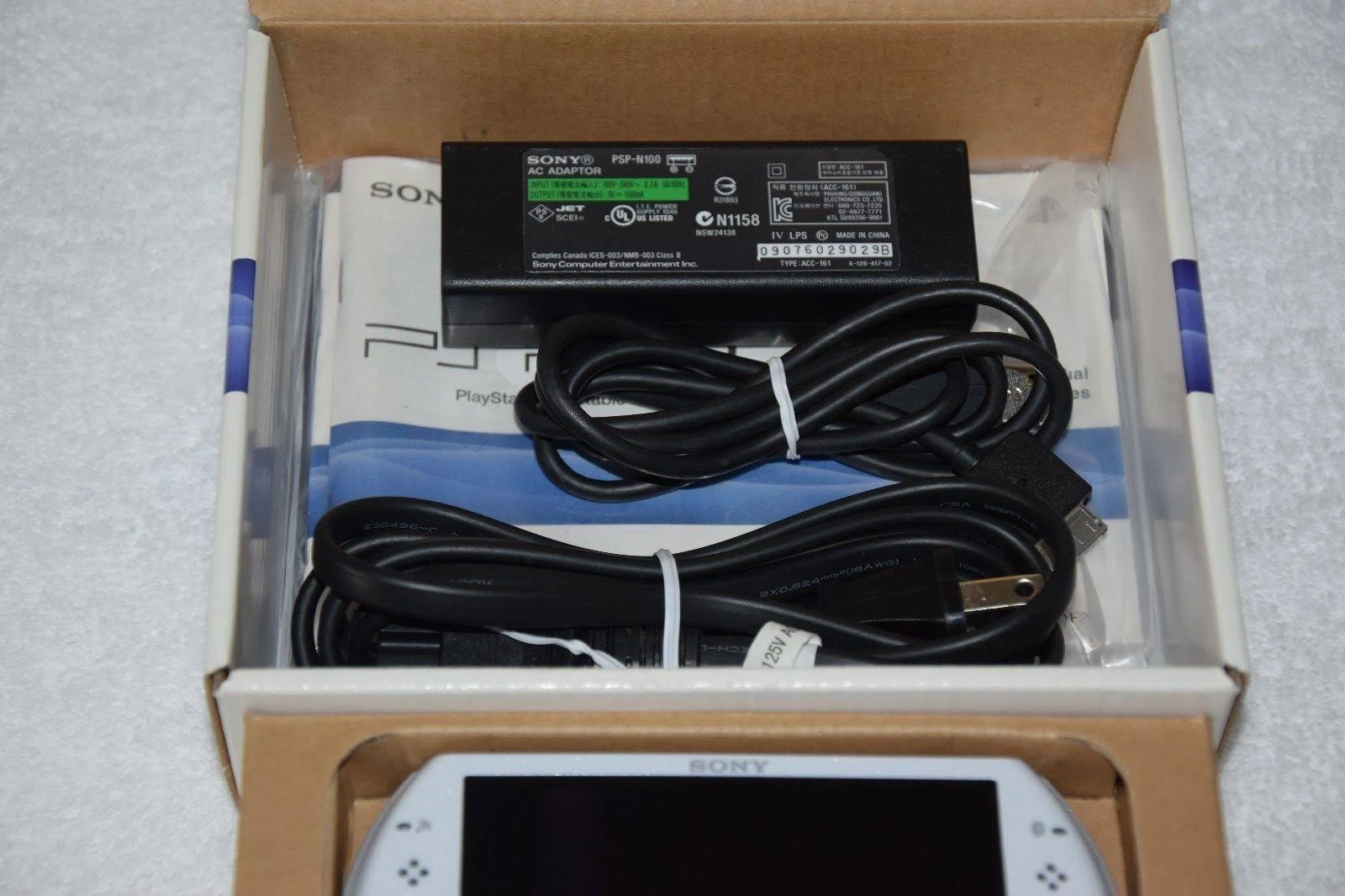 PSP Go Pearl White PSP