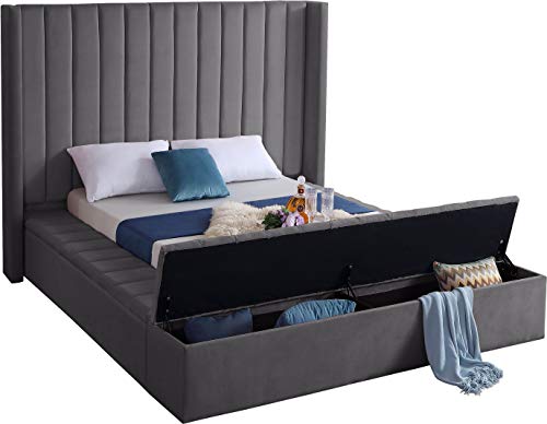 Meridian Furniture Kiki Collection Modern | Contemporary Velvet Upholsterd Bed with Channel Tufting, Siderails and Footboard Storage Compartments, Full, Cream