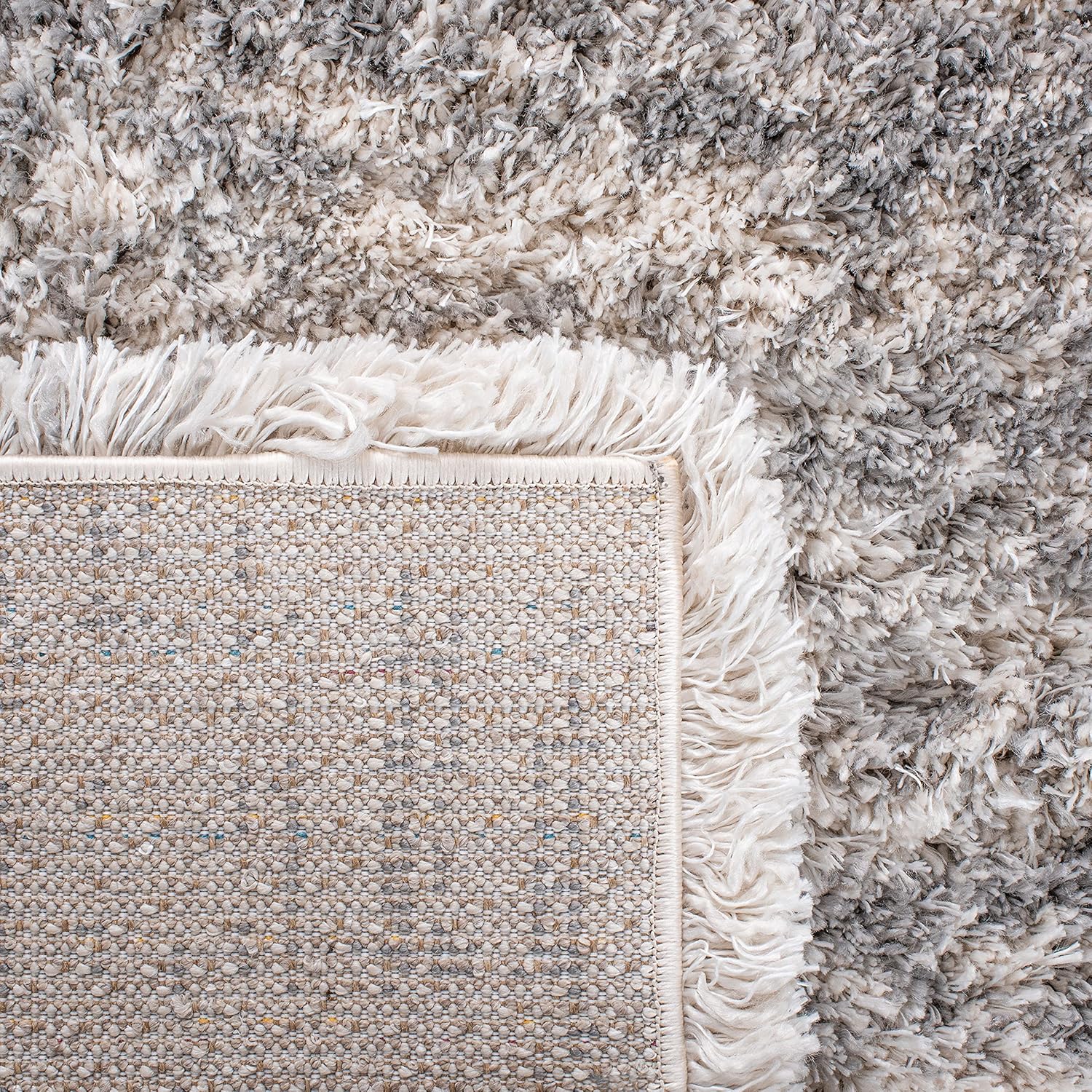 SAFAVIEH Iceland Shag Collection Area Rug - 6' x 9', Ivory & Grey, Modern Design, Non-Shedding & Easy Care, 2.6-inch Thick Ideal for High Traffic Areas in Living Room, Bedroom (ISG511A)