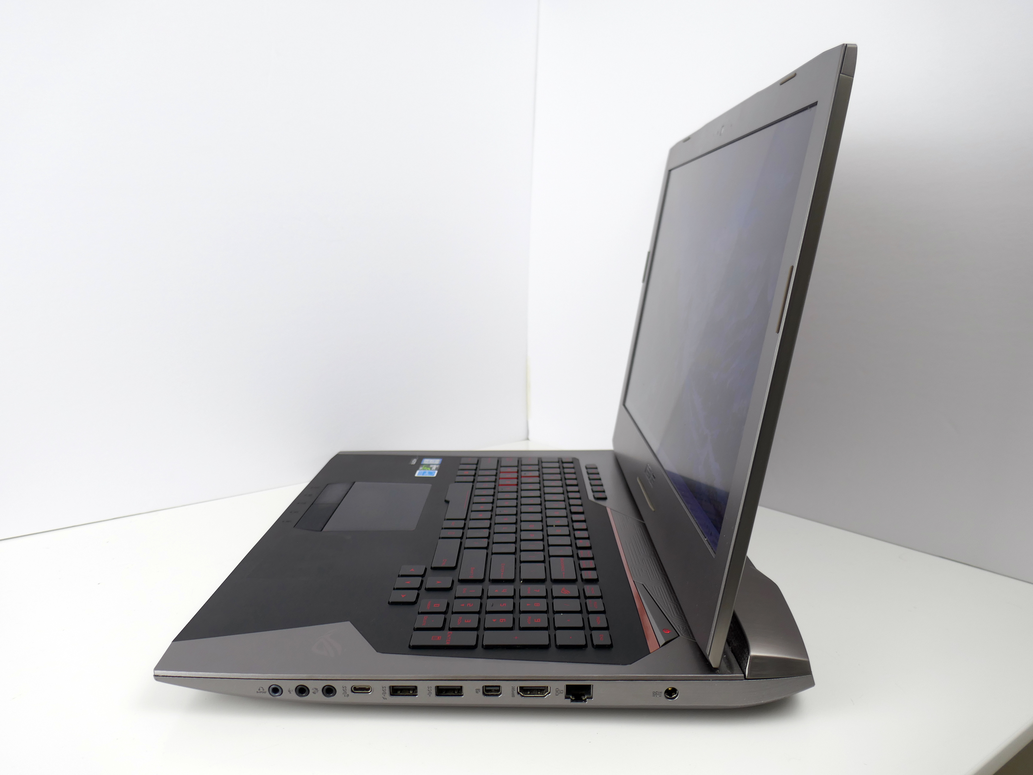USED ASUS G752VT-RH71 Gaming Laptop Intel core i7 6700HQ (2.60 GHz) 16GB GB Memory 512GB SSD NVIDIA GeForce GTX 970M 3GB GDDR5 Windows 10 Home 64-Bit