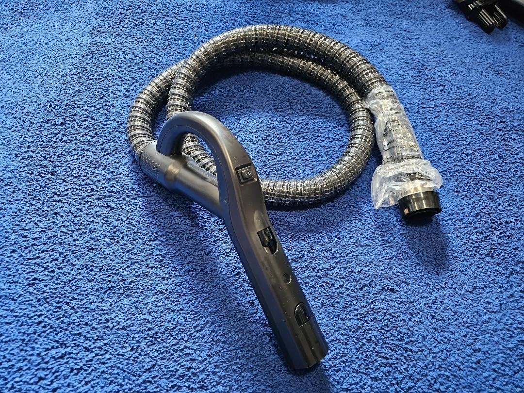 KASHII replaces Part 6500 7000 7' Hose -Replacement for Electrolux Aerus Epic Lux Legacy Vac Vacuum Hose Pistol