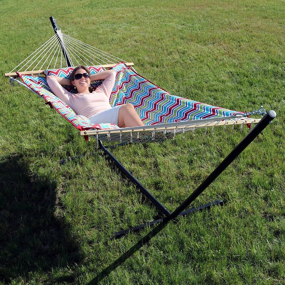 Sunnydaze Decor Multi Color Chevron Cotton Rope Hammock with 12 Foot Stand Pad