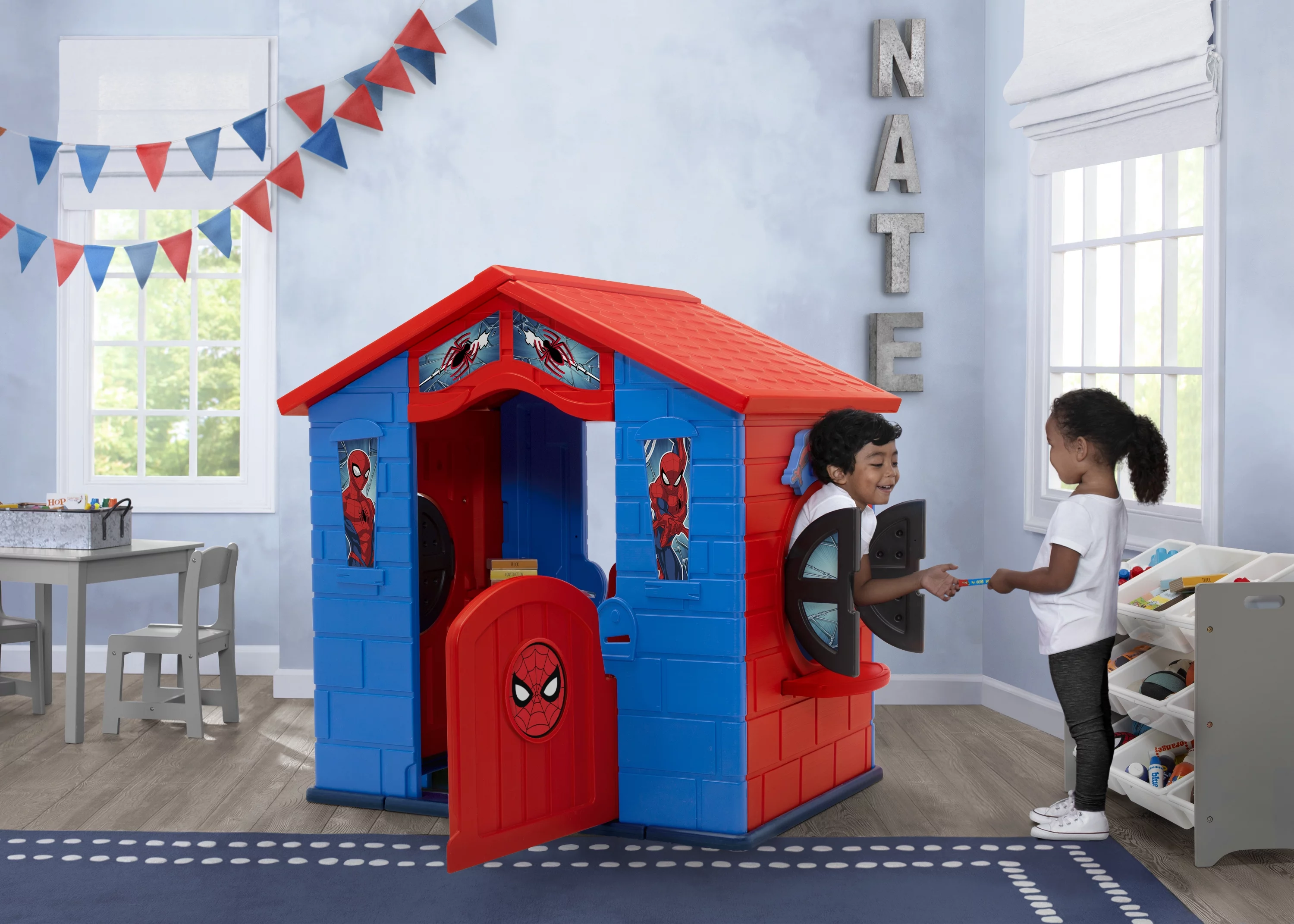 Marvel Spider-Man Plastic Indoor/Outdoor Playhouse with Easy Assembly by Delta Children, Blue/Red