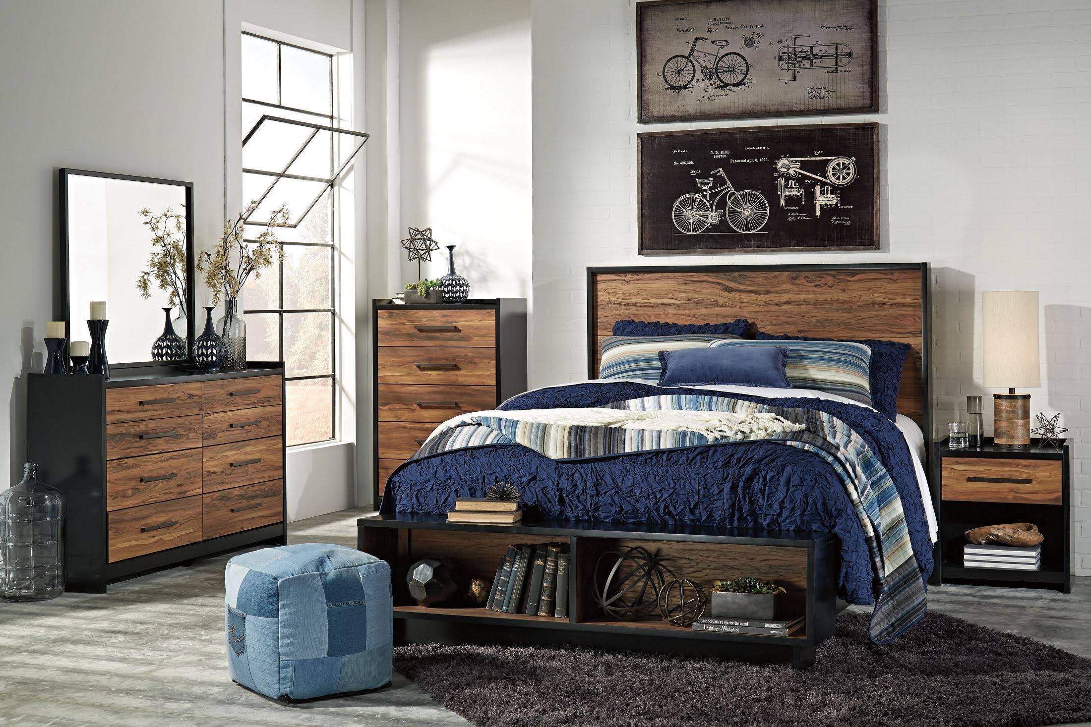 Signature Design by Ashley Stavani Black/Brown Five Drawer Chest