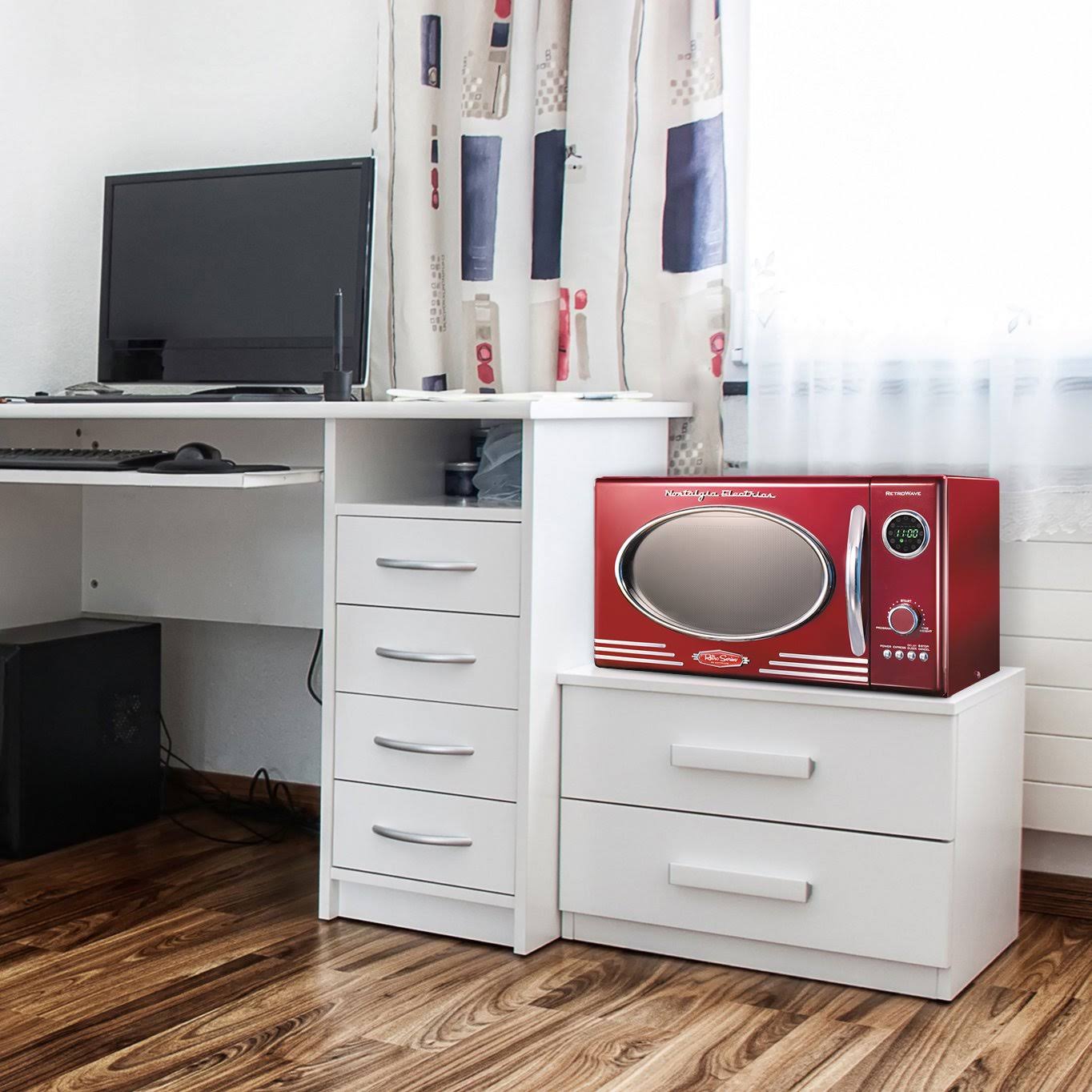 Nostalgia RMO4RR Retro Large 0.9 Cu ft Countertop Microwave Oven Metallic Red