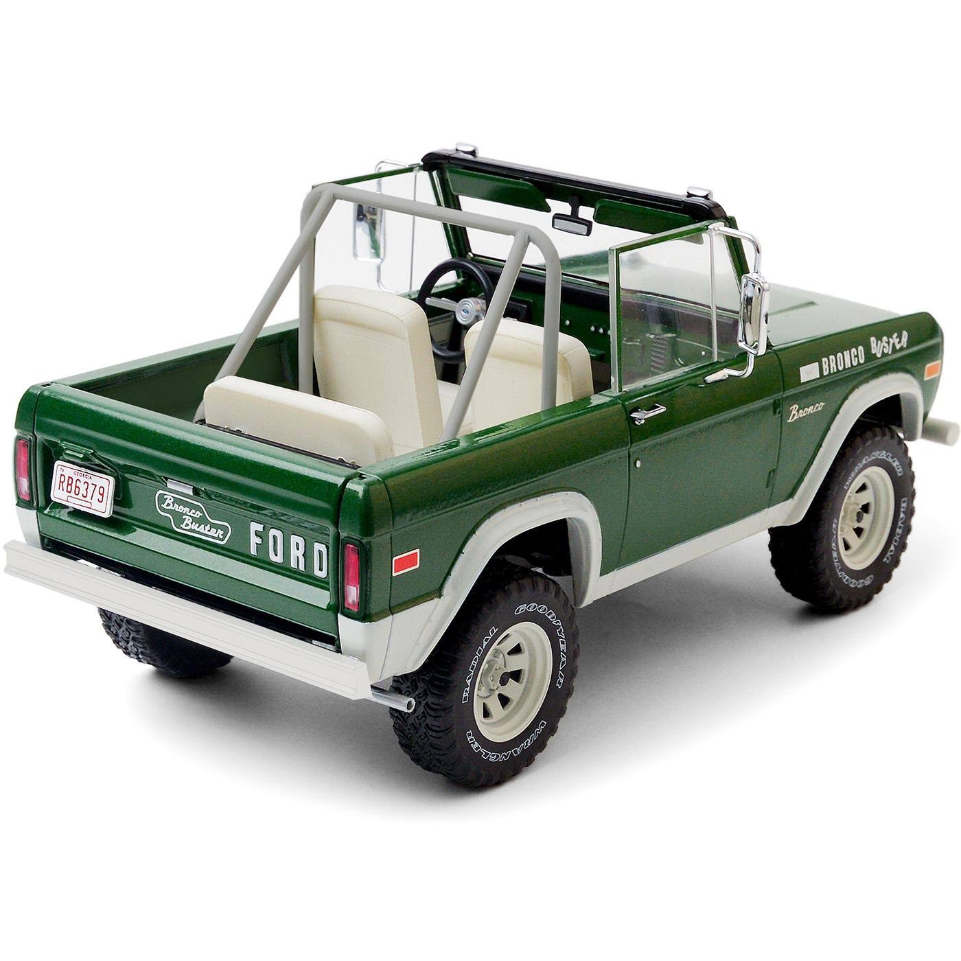 Greenlight 19084 1970 Ford Bronco Buster 1 by 18 Scale Diecast Model Car Green