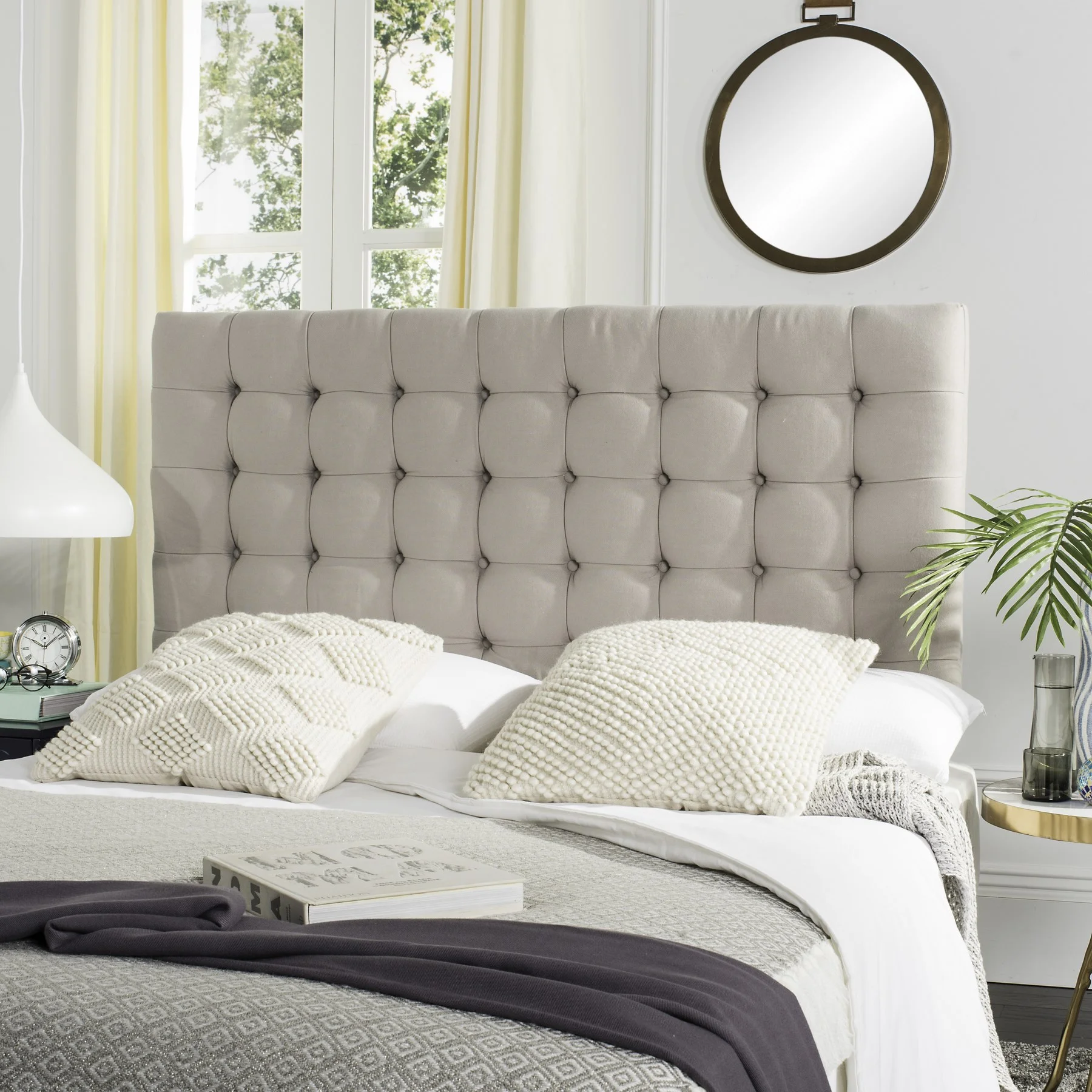 Safavieh Lamar Classic Modern Tufted Headboard