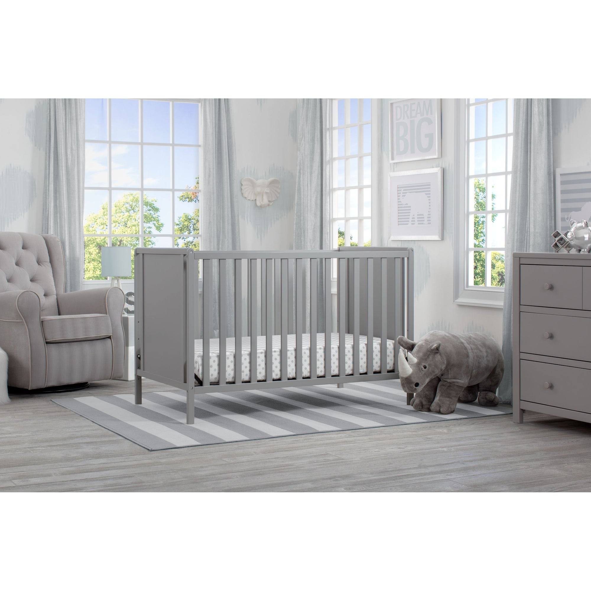Delta Children Heartland Classic 4-in-1 Bianca White Convertible Crib