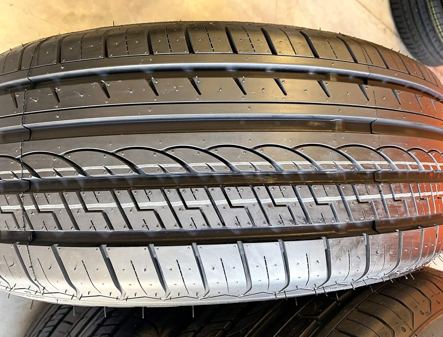 Fullway HP208 All-Season Performance Radial Tire-205/70R15 205/70/15 205/70-15 96H Load Range SL 4-Ply BSW Black Side Wall Pack of 2