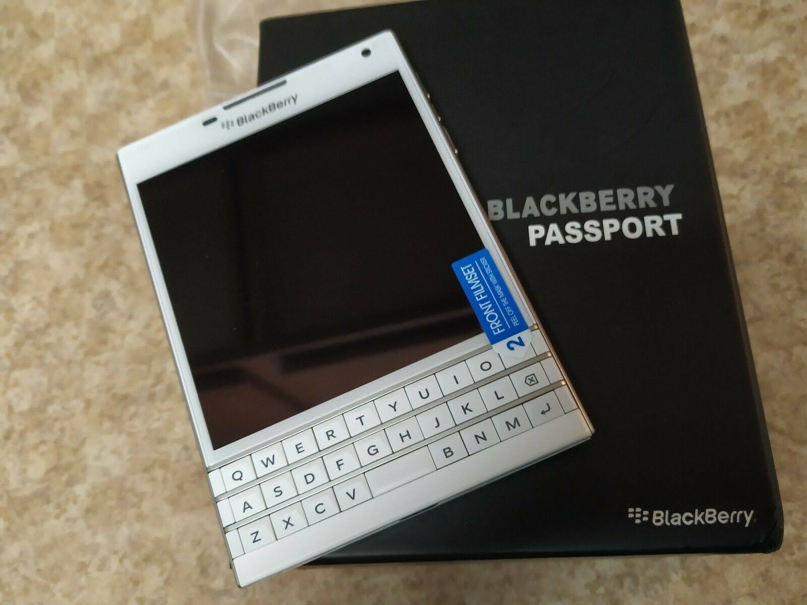 Blackberry Passport - Factory Unlocked Smartphone - White (U.S. Warranty)