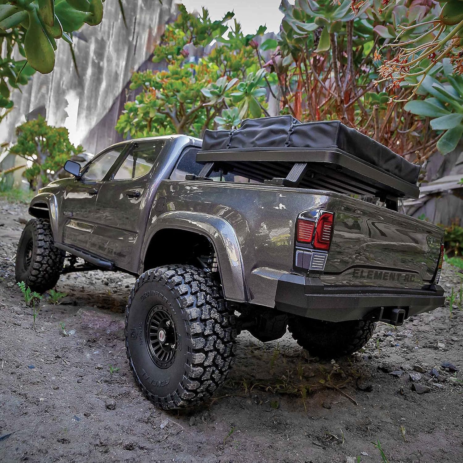 Team Associated 1/10 Enduro Trail Truck Knightrunner 4 Wheel Drive RTR Ready to Run LiPo Combo ASC40113C
