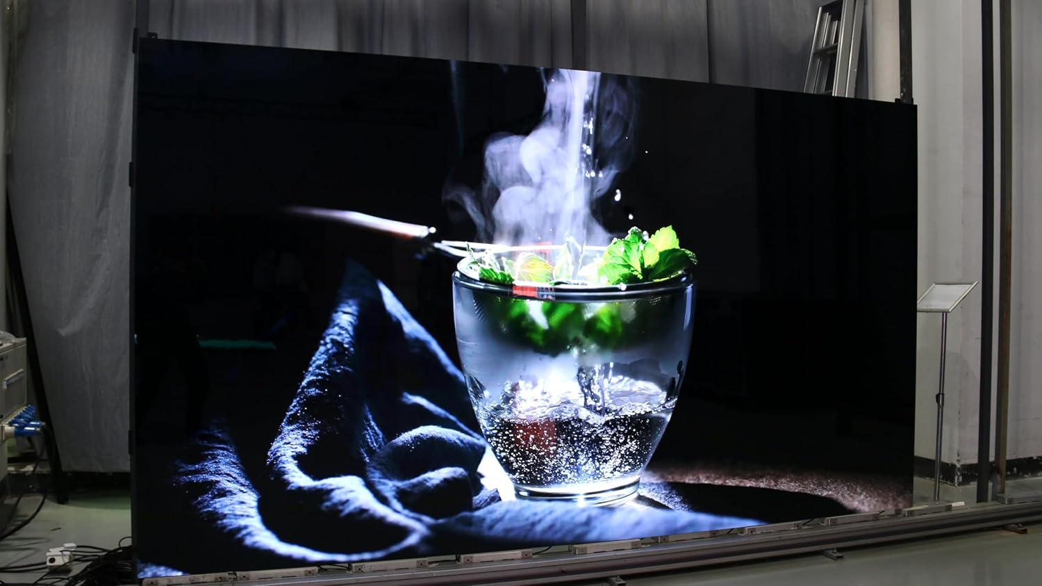 100 Inch Smart UHD 4K TV Displays, Resolution 3840x2160; TS100TD, Home, Sporting Venues, Enabling Viewers to Discover A New Reality in Ultra HD