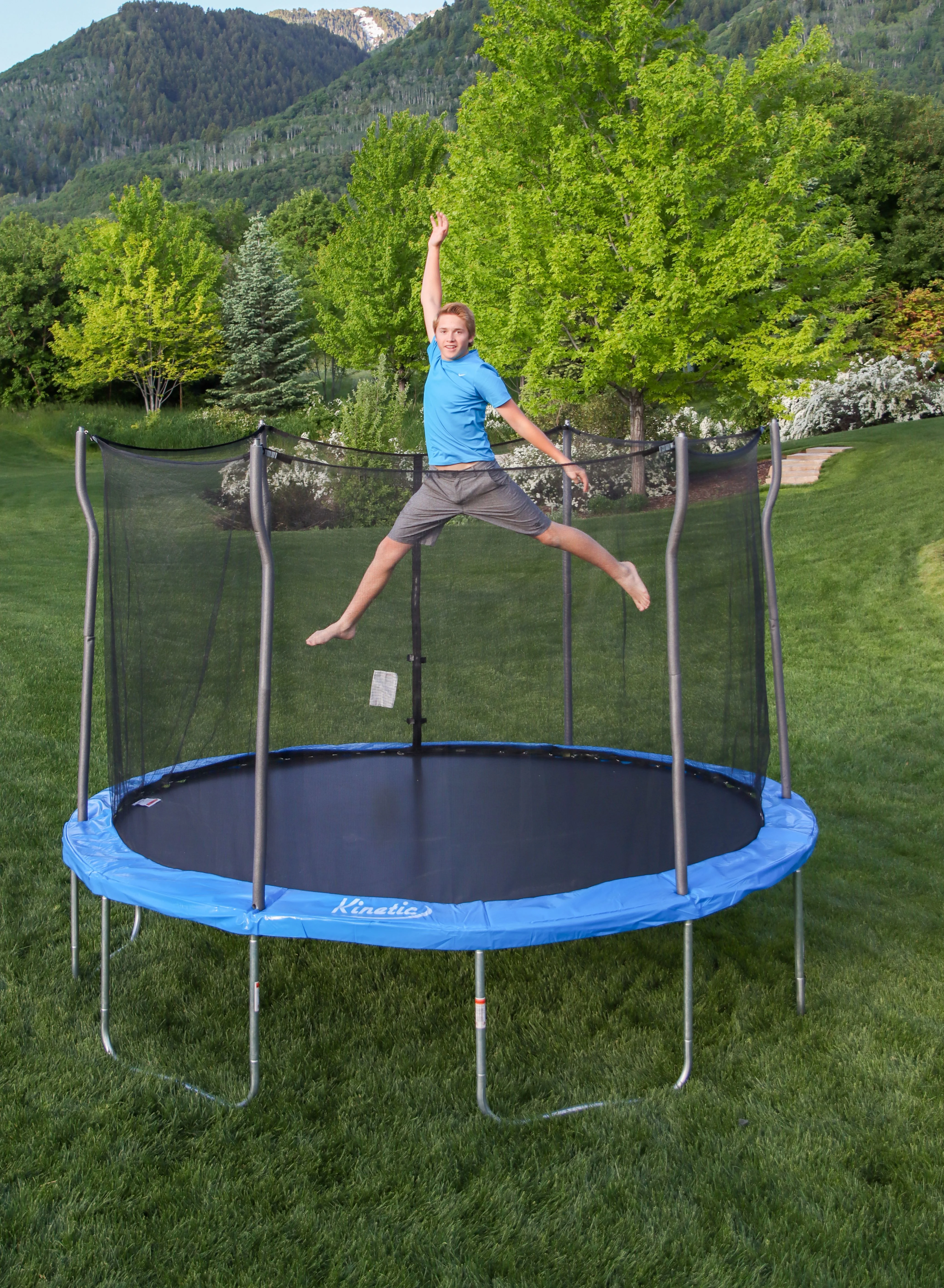 Propel Trampolines Kinetic 12' Round Backyard Trampoline with Safety Enclosure