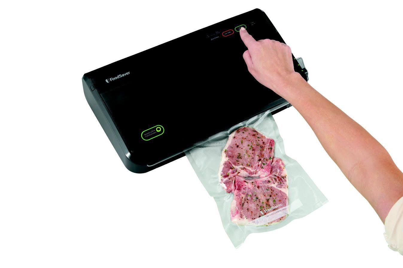 Foodsaver Deluxe System with Handheld Vacuum Sealer