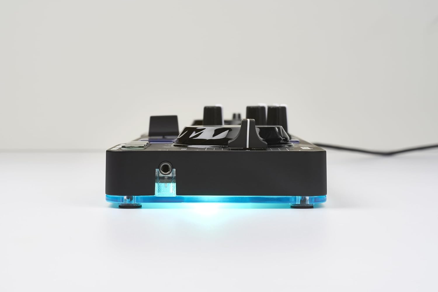 Hercules DJControl Starlight - 2-Deck DJ Controller, 4780890, Serato DJ Lite Software, Hercules DJ Monitor 32 Speakers, Headphones, USB Connectivity, Ideal for Beginners