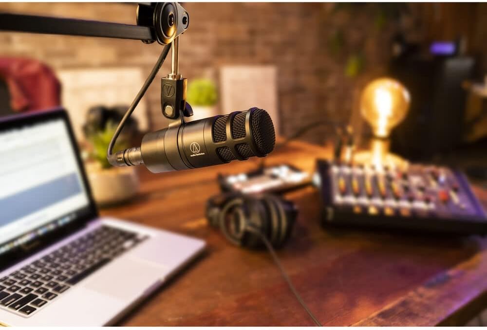Audio Technica AT2040 Mic 20 Series Front Address Dynamic Mic + Tripod Base Mic Stand with Boom + Pop Filter + Microphone Cable - Top Value