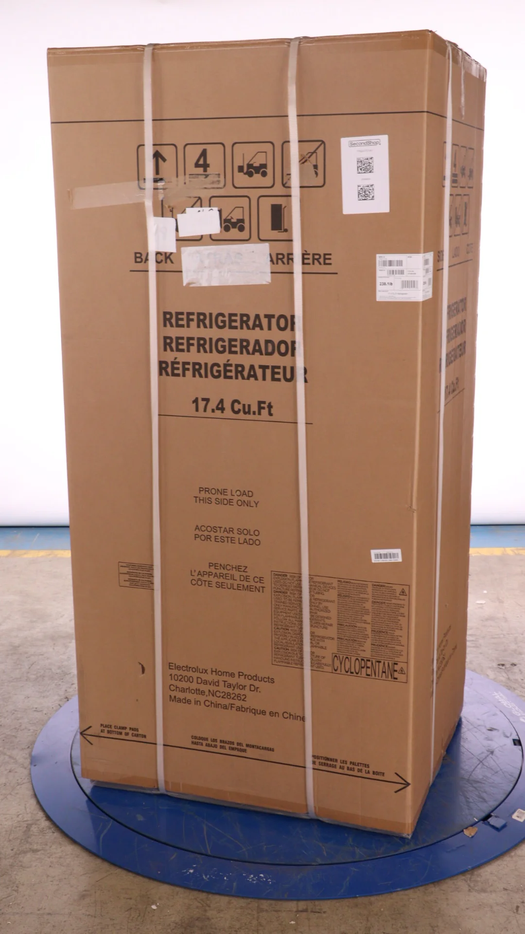 FRIGIDAIRE 33 IN 17.4 CU FT. STAINLESS STEEL FRENCH FOUR DOOR REFRIGERATOR WITH ADJUSTABLE FREEZER S