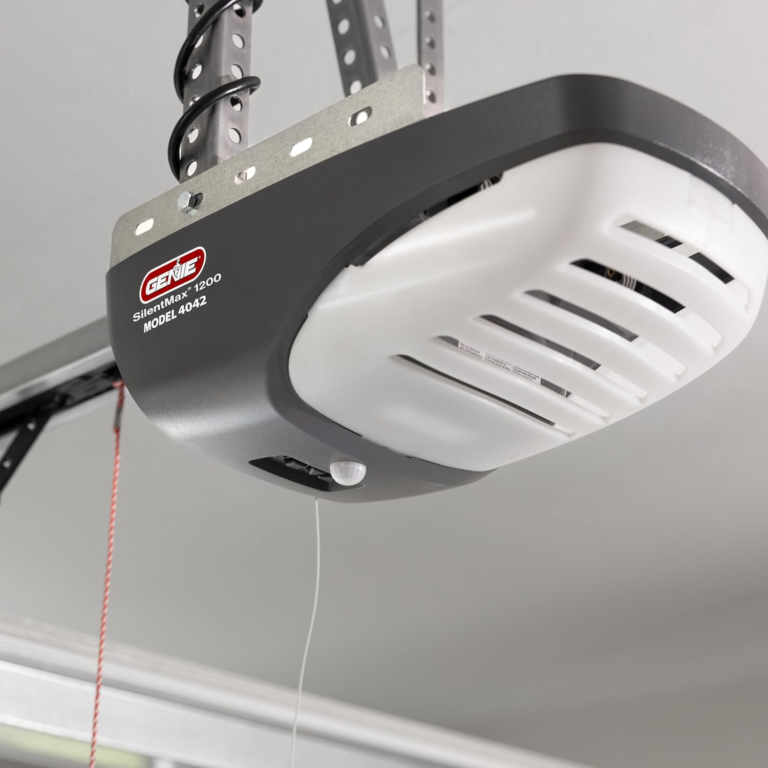 Genie SilentMax 1200 Model 4042-TKH Garage Door Opener with Motion Detection Lighting, Ultra-Quiet Steel-Reinforced Belt Drive, 140V DC Motor, 3/4 + HPc 140V Belt Drive, Gray