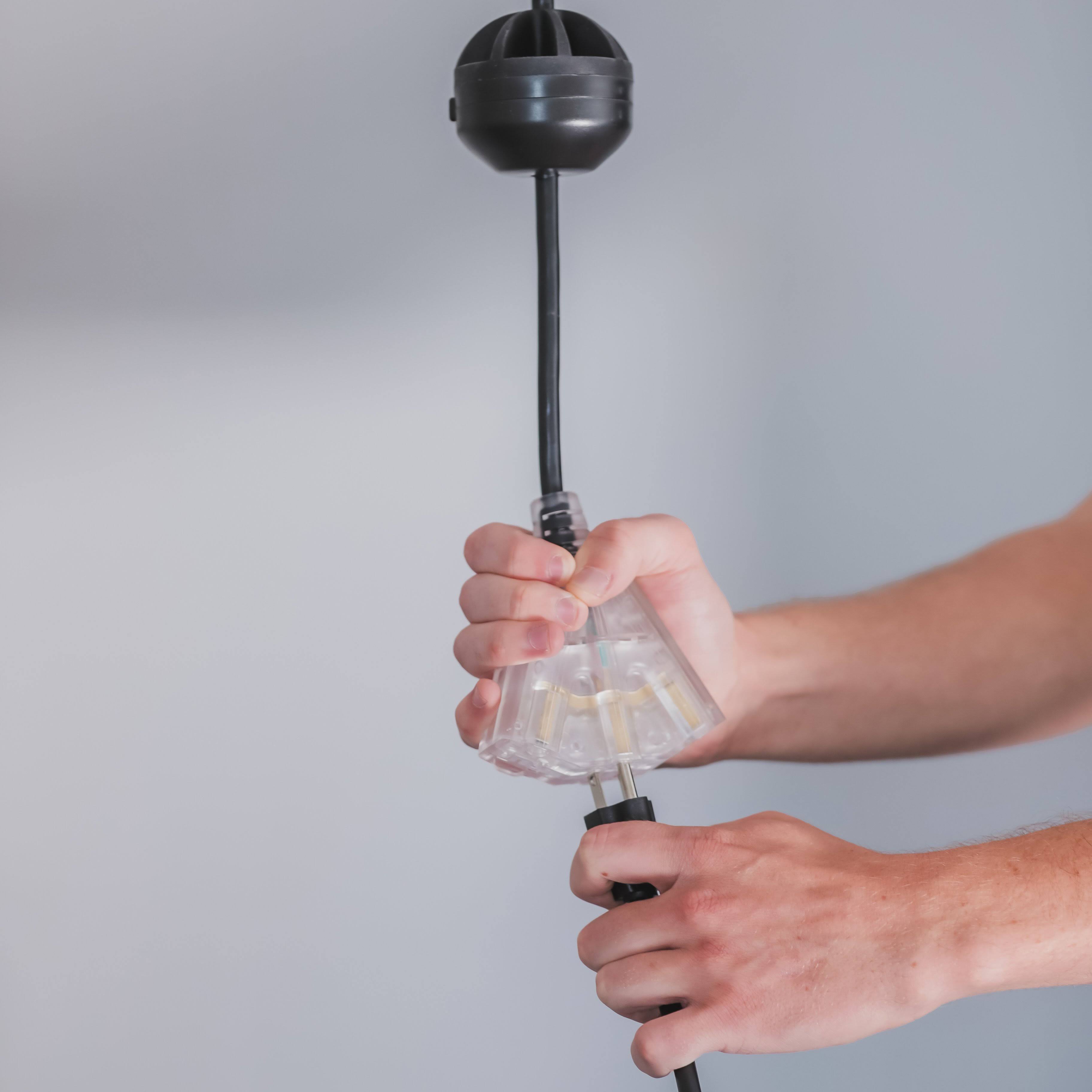 Power Drop - Garage Smart - Motorized Retractable Extension Cord