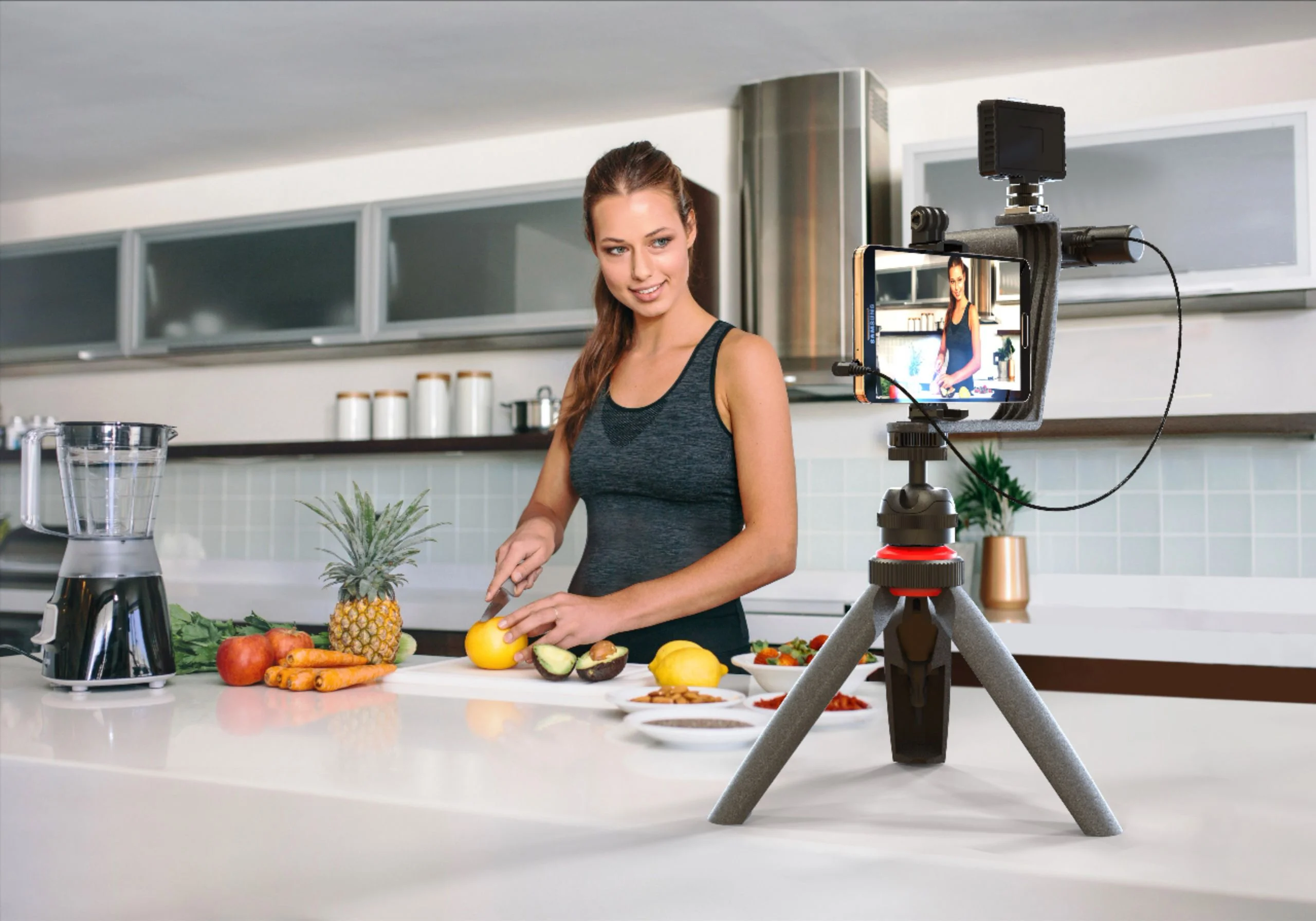Digipower - Phone Video Stabilizer Rig Kit with Microphone, Light diffuser and Mini tripod for iPhone, Samsung and Digital Cameras - Black - Open Box - Brand New