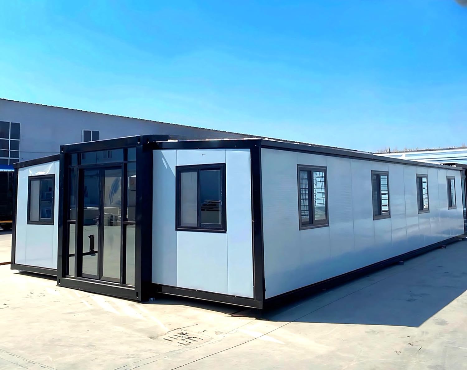 Portable 40ft Expandable House,Prefabricated Mobile Home with 3 Bedrooms,Foldable Tiny House with Kitchen & Living Room,Prefab for Summer House,Guest House,Warehouse,Workshop with Restroom.