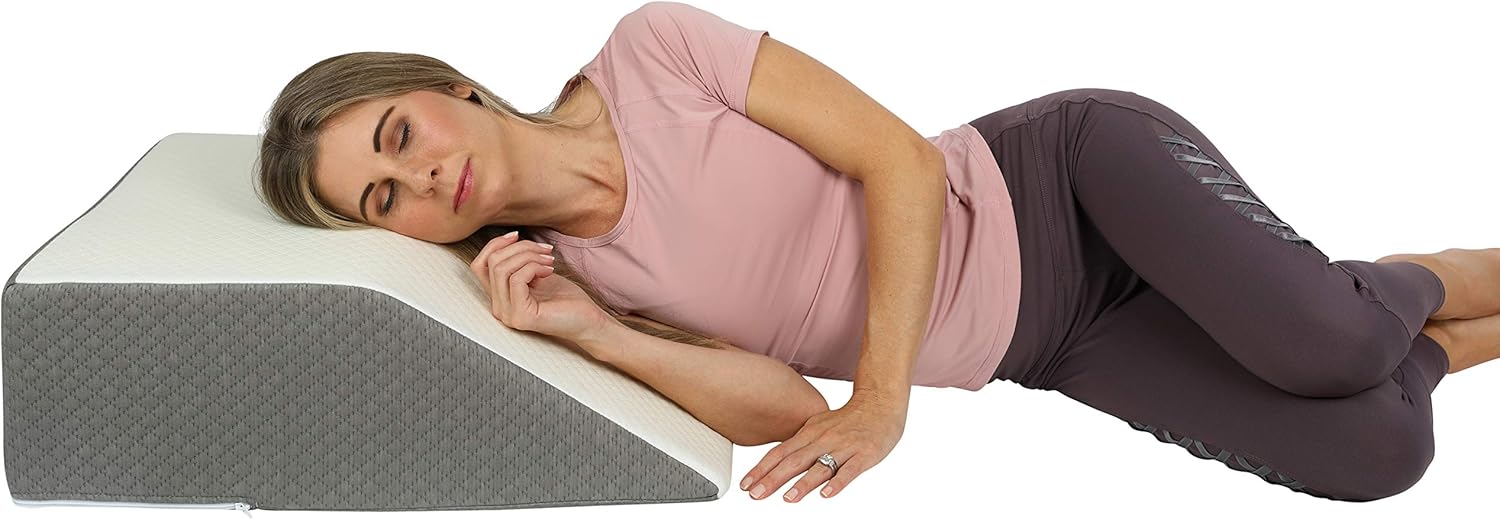 Kӧlbs Bed Wedge Pillow with Memory Foam Top | Stylish Chic Jacquard Cover | Wedge Pillow for Sleeping and Acid Reflux, Heartburn, and GERD Pillow &ndash; Snoring Pillow