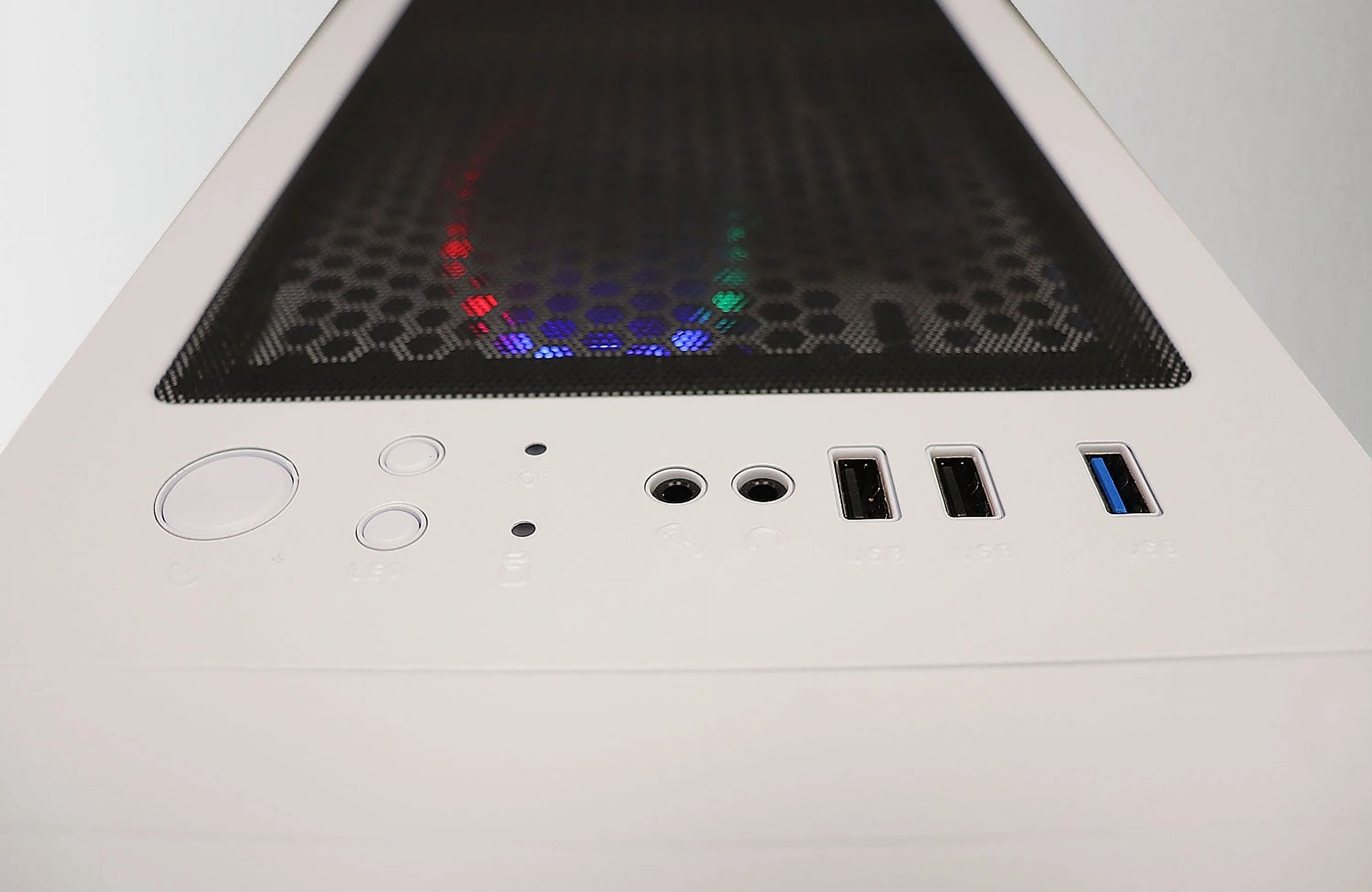 ViprTech.com Entry Level Gaming PC Desktop Computer - Intel Core i5 3.40GHz, GeForce GTX 650, 8GB RAM, 1TB HDD, WiFi, RGB Lighting, Windows 10 Pro, 1 Year Warranty, White - Radiant Selections