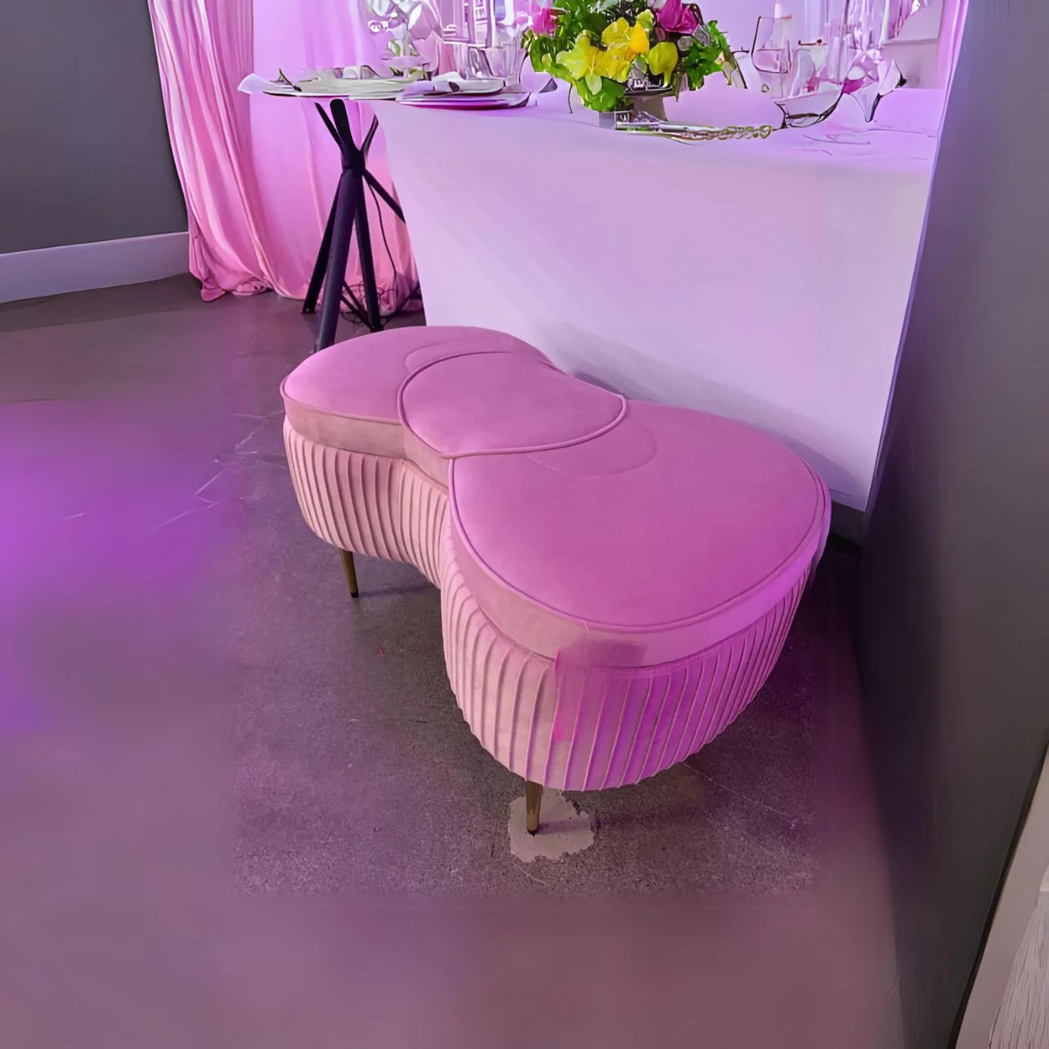 Impressions Vanity Hello Kitty Bow Velvet Ottoman Storage Bench with Gold Metal Legs (Pink)