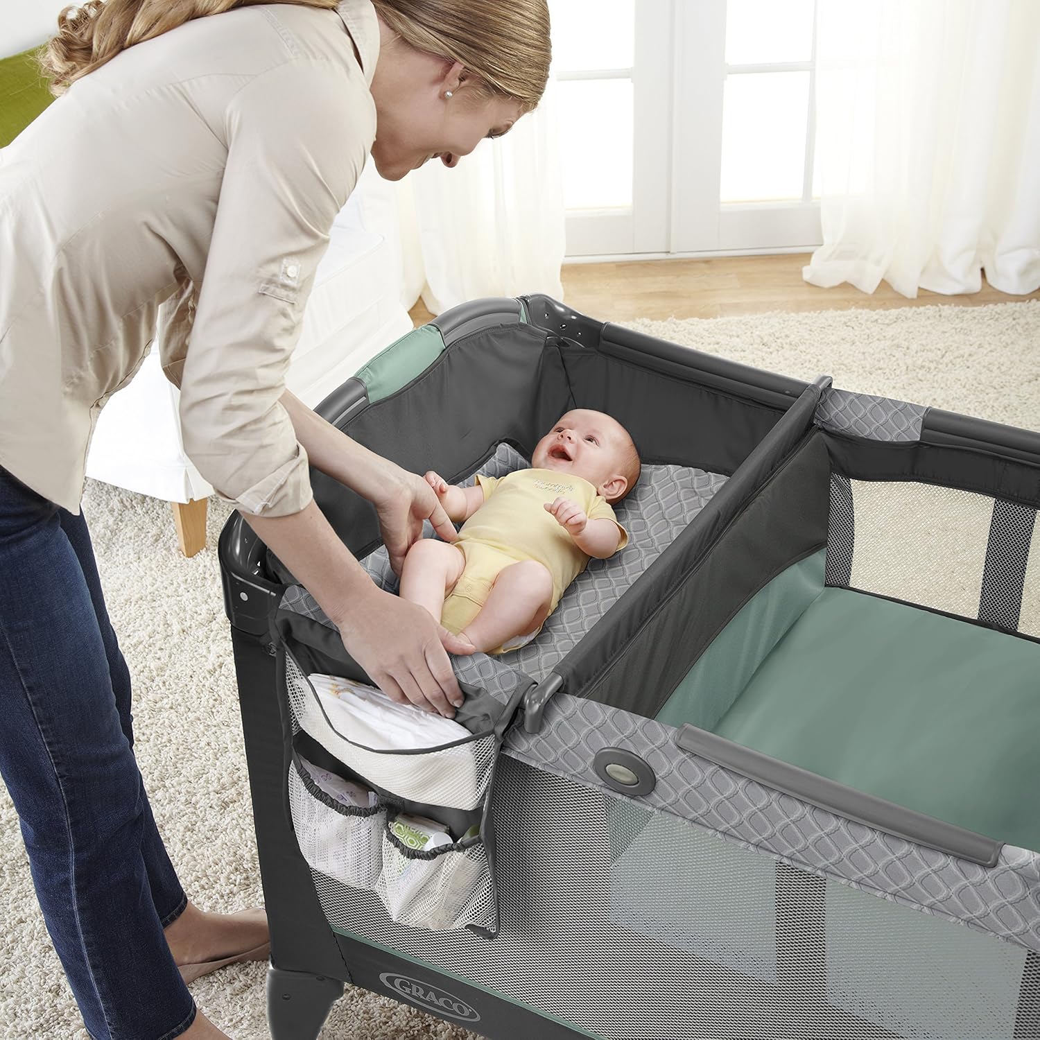 Graco Pack and Play Change 'n Carry Playard | includes Portable Changing Pad, Manor, 40x28.5x29 Inch (Pack of 1)