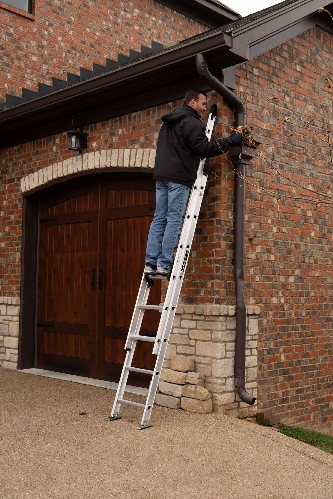 Louisville 16-Foot Aluminum Step Ladder 225-pound Capacity Type II