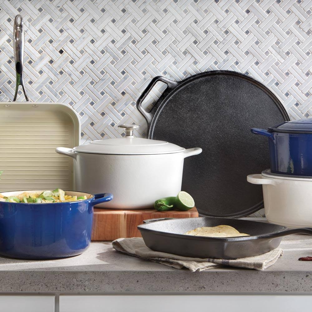 Lodge EC7OD13 Enameled Cast Iron Oval Dutch Oven 7-Quart Oyster White