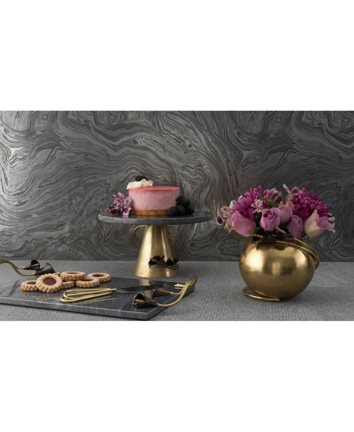 Michael Aram Calla Lily Cake Stand - Midnight