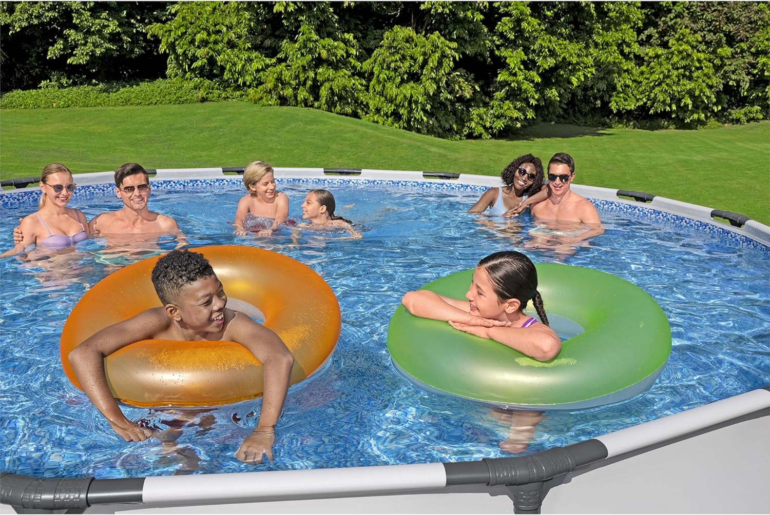 Bestway Steel Pro MAX 18 Foot x 48 Inch Round Metal Frame Above Ground Outdoor Swimming Pool Set with 1,000 Filter Pump, Ladder, and Cover