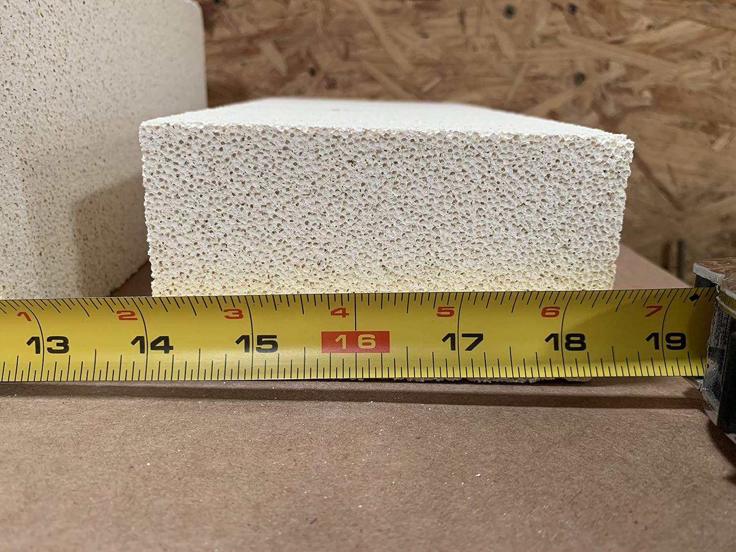 Executive Deals Insulating Fire Brick for Ovens, Kilns, Fireplaces, Forges -8 Piece Full Brick (9" x 4.5" x 2.5") 2300 Degree Fahrenheit/1260 Celsius