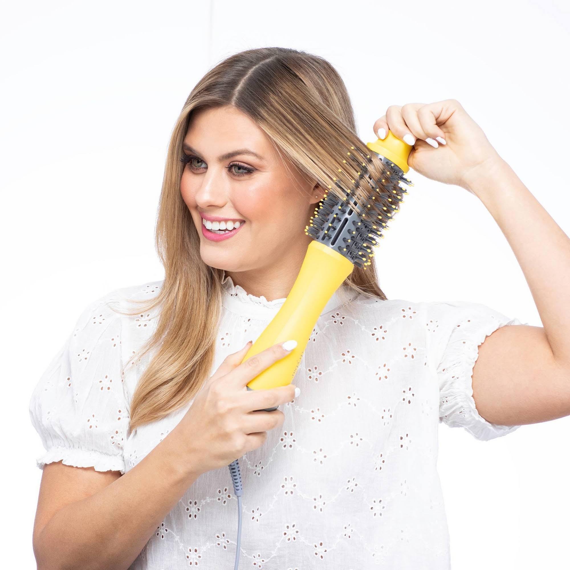 Drybar The Double Shot Blow Dryer Brush