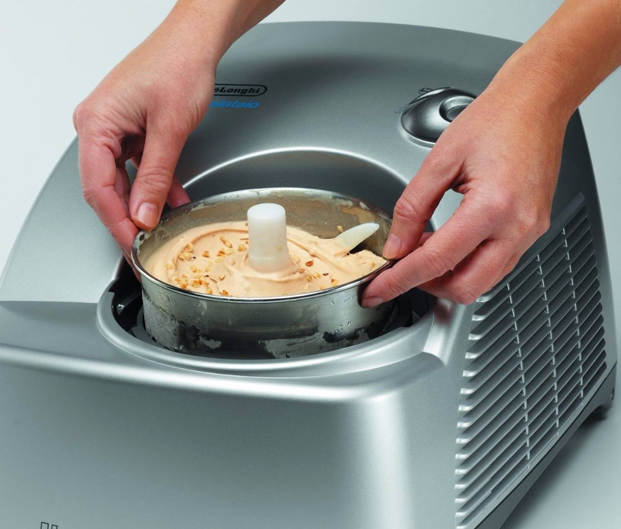 Delonghi GM6000 Gelato Maker with Self-Refrigerating Compressor