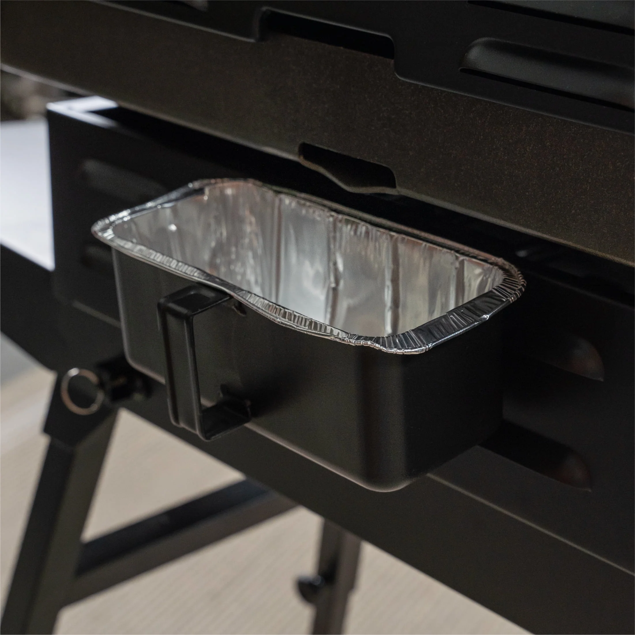 Blackstone Adventure Ready 22 Omnivore Propane Griddle with Stand and Adapter Hose