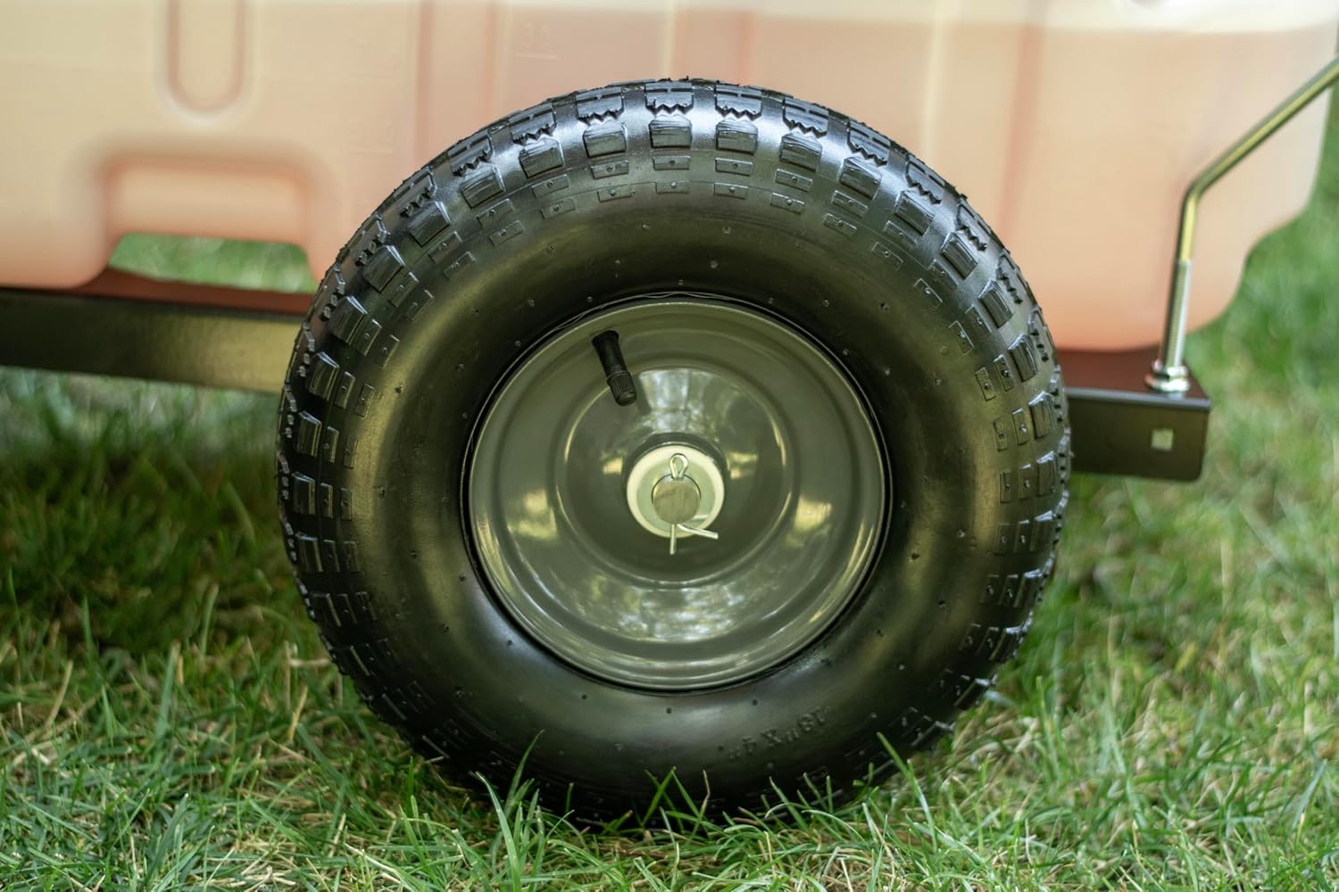 Tow-Behind 25 Gallon Sprayer