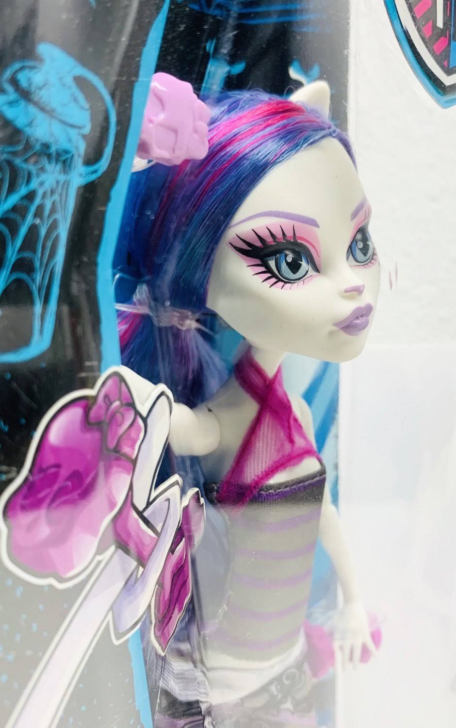 Monster High Fangtastic Fitness Catrine DeMew Doll