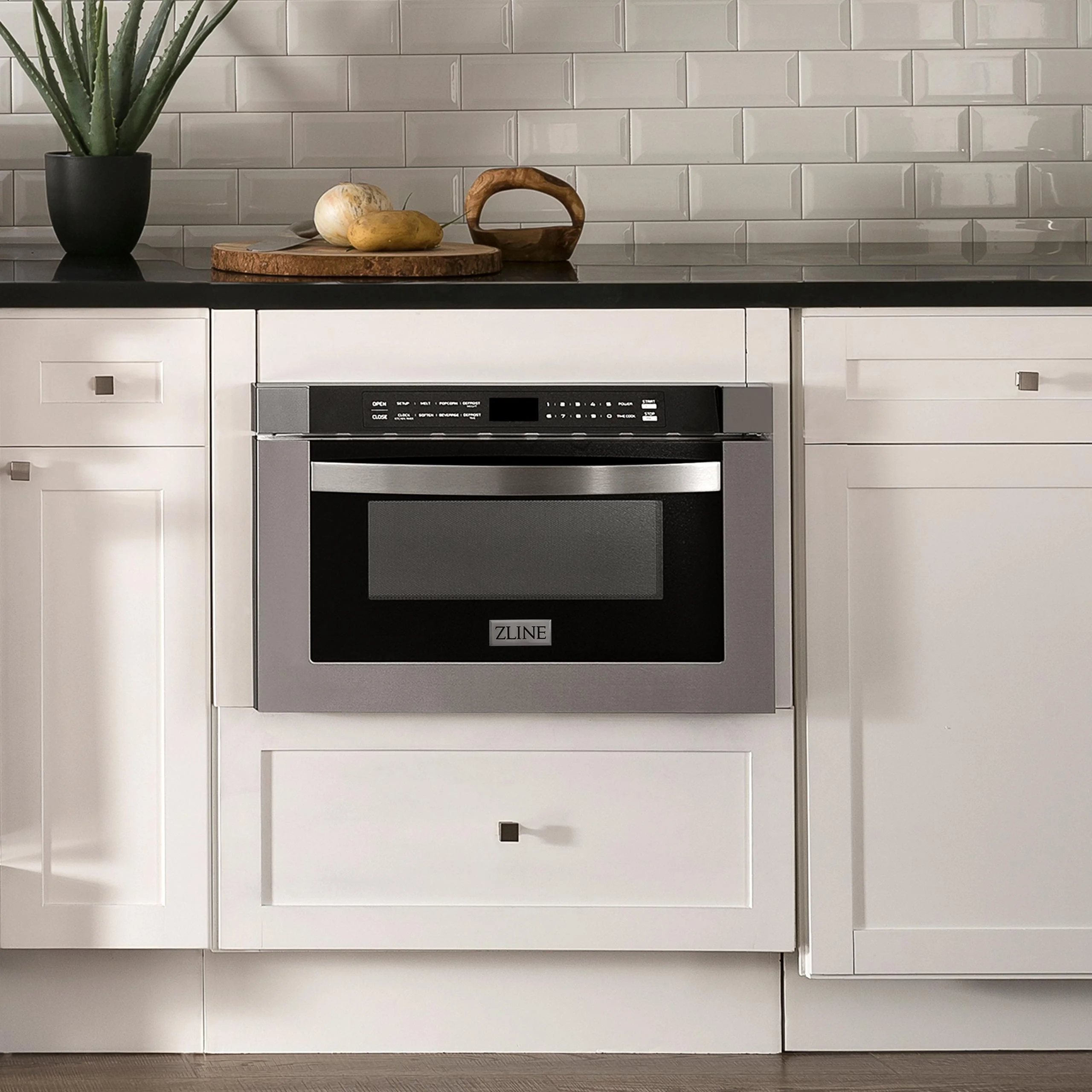 ZLINE 24" 1.2 cu. ft. Microwave Drawer in Black Stainless Steel