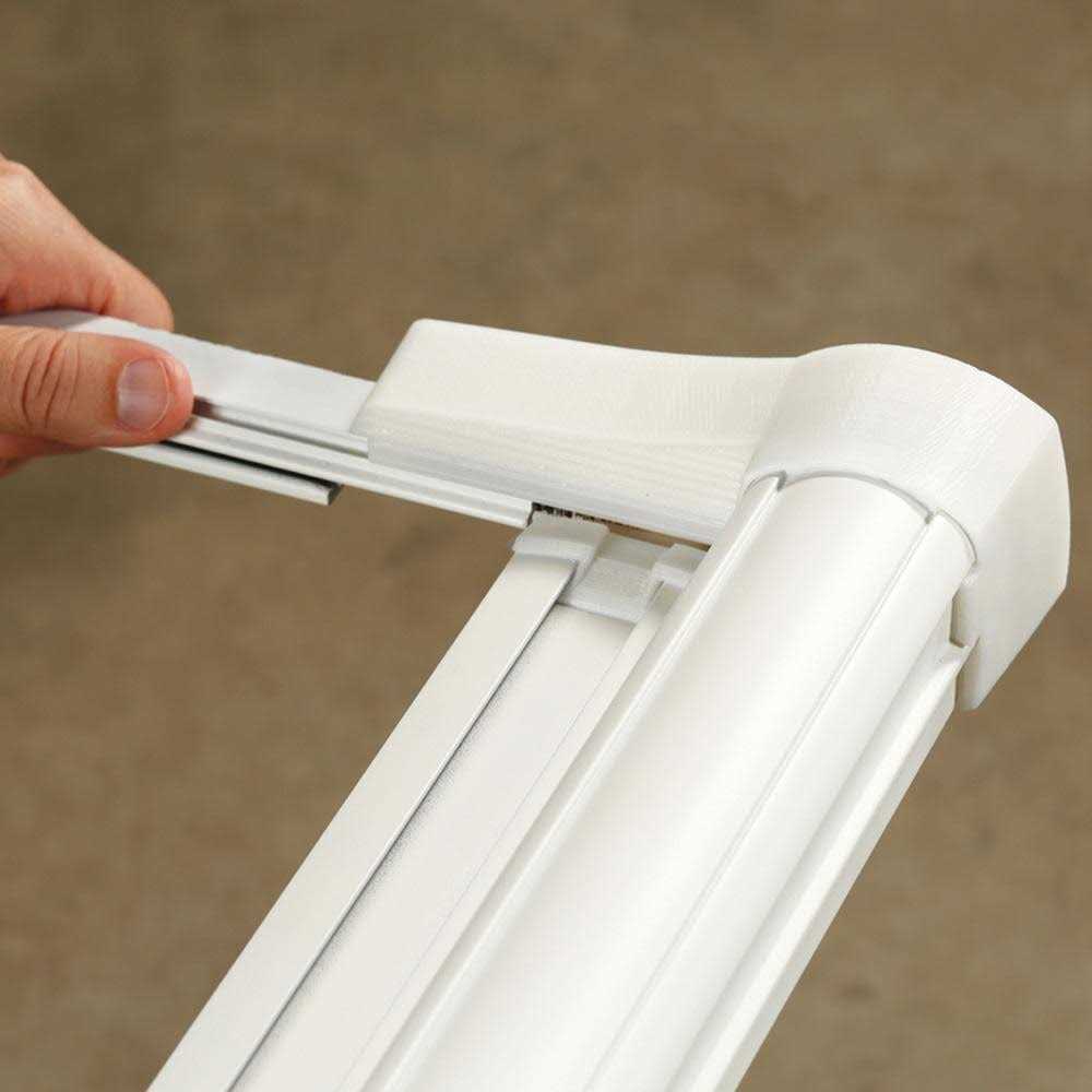 Genius Cool Single Retractable Door Screen-White