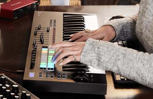 Novation Launchkey 37 [MK3] MIDI Keyboard Controller - Seamless Ableton Live Integration. Chord Mode, Scale Mode, and Arpeggiator — All the software you need for Music Production.