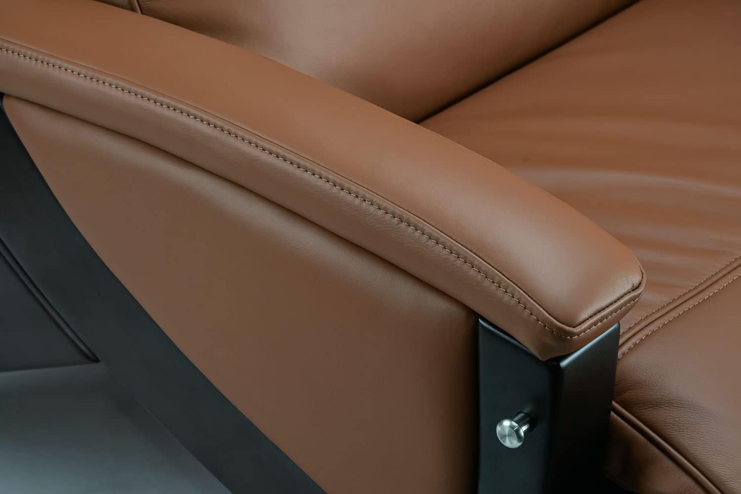 Svago ZGR Newton - The Ultimate Leather Zero Gravity Recliner (Tan)