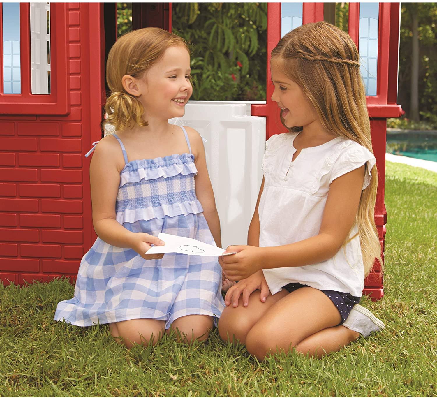 Little Tikes - Cape Cottage Playhouse - Red