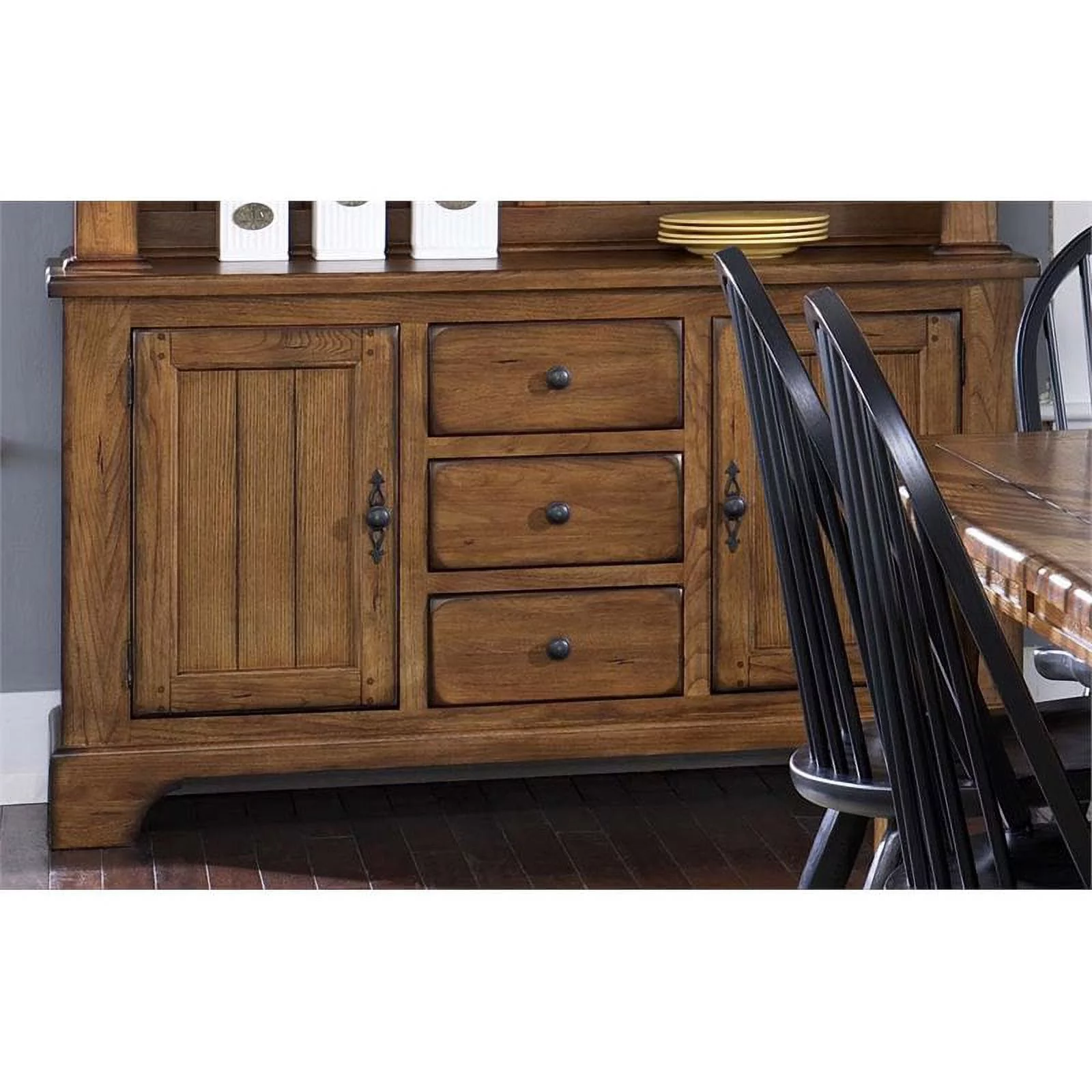 Bowery Hill Buffet in Rustic Oak
